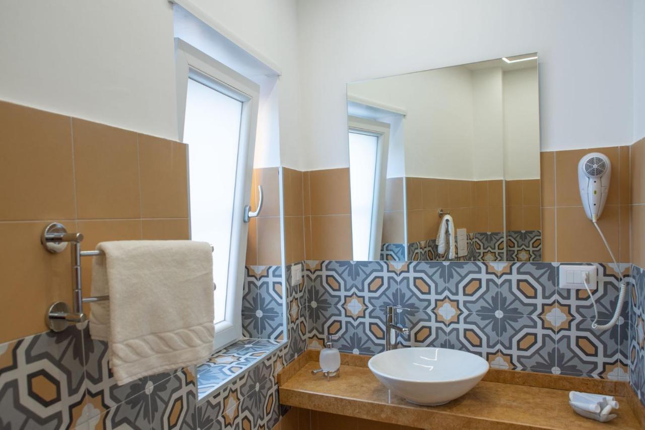 Bed and Breakfast Palazzotto 902 Crotone Esterno foto